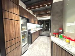 United Square (D11), Office #549418641